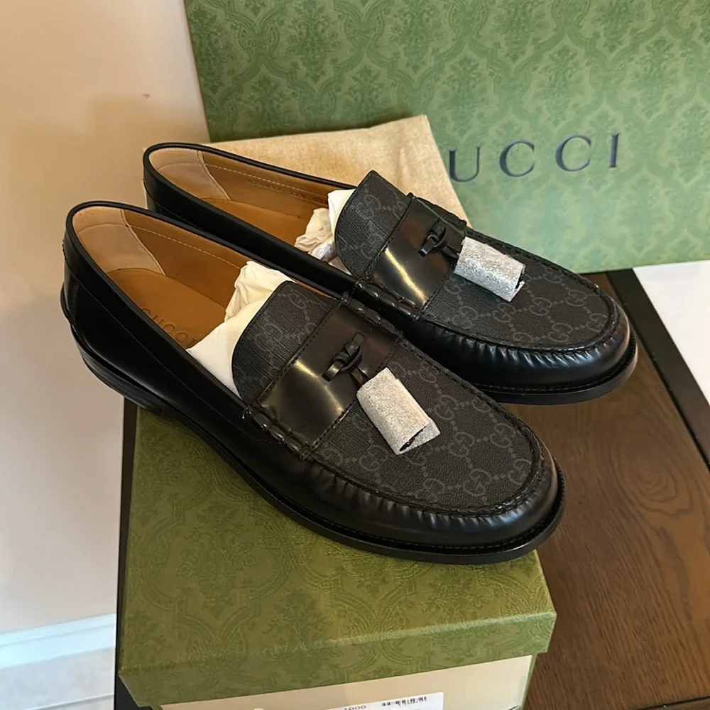 Gucci Logo Leather Loafers